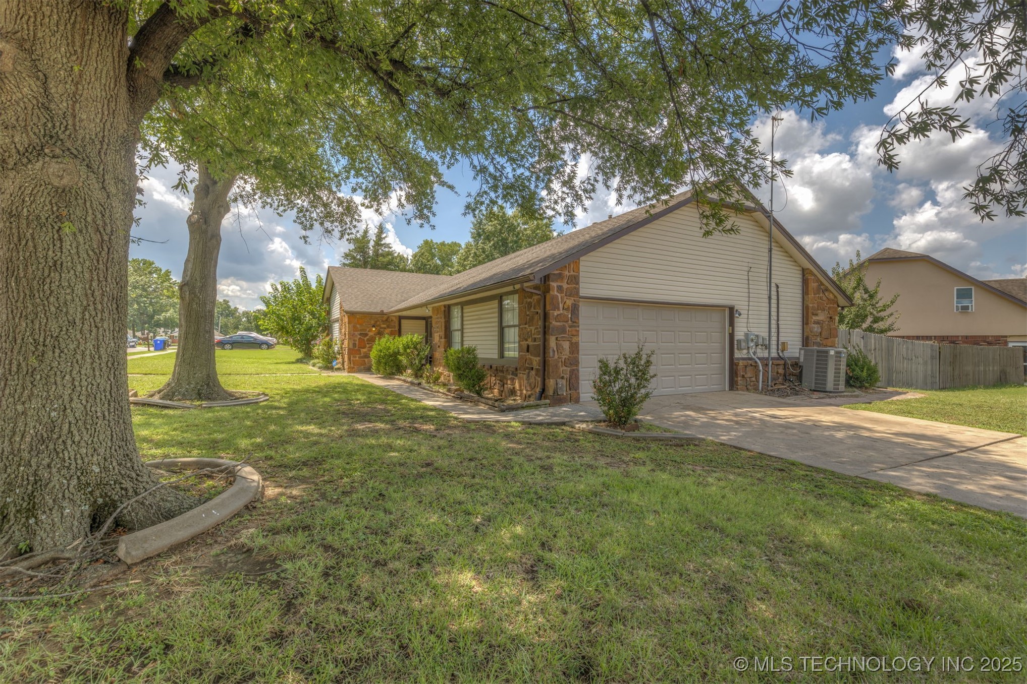 300 S Hemlock Avenue