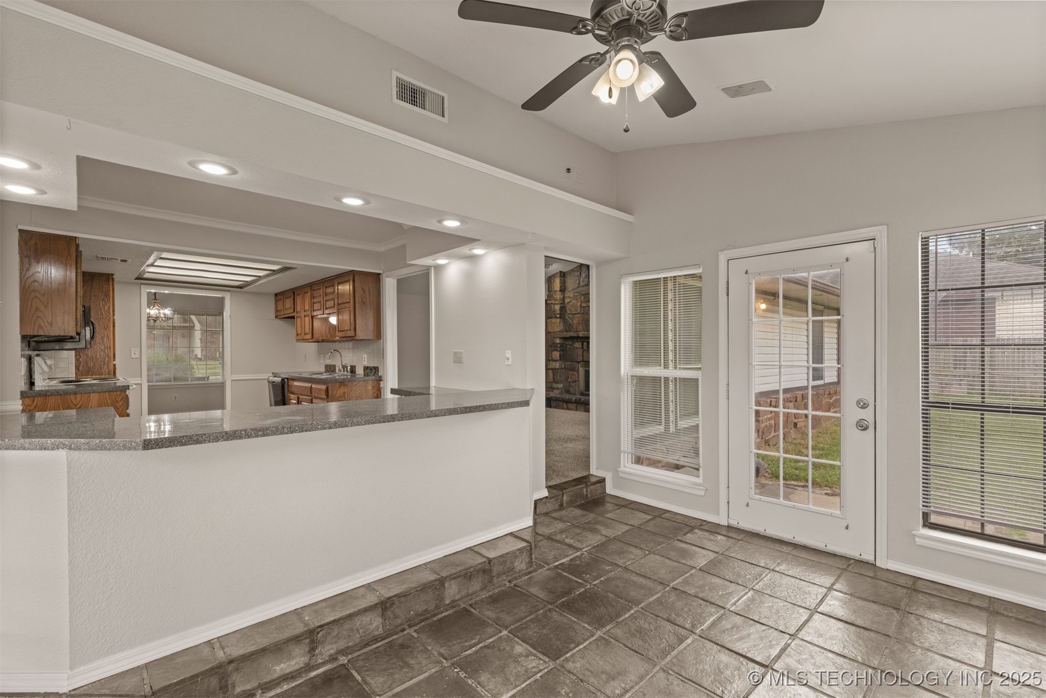 300 S Hemlock Avenue