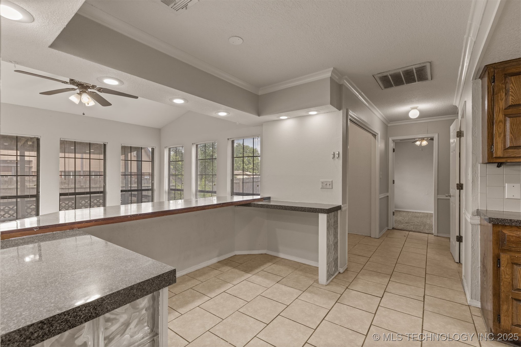 300 S Hemlock Avenue