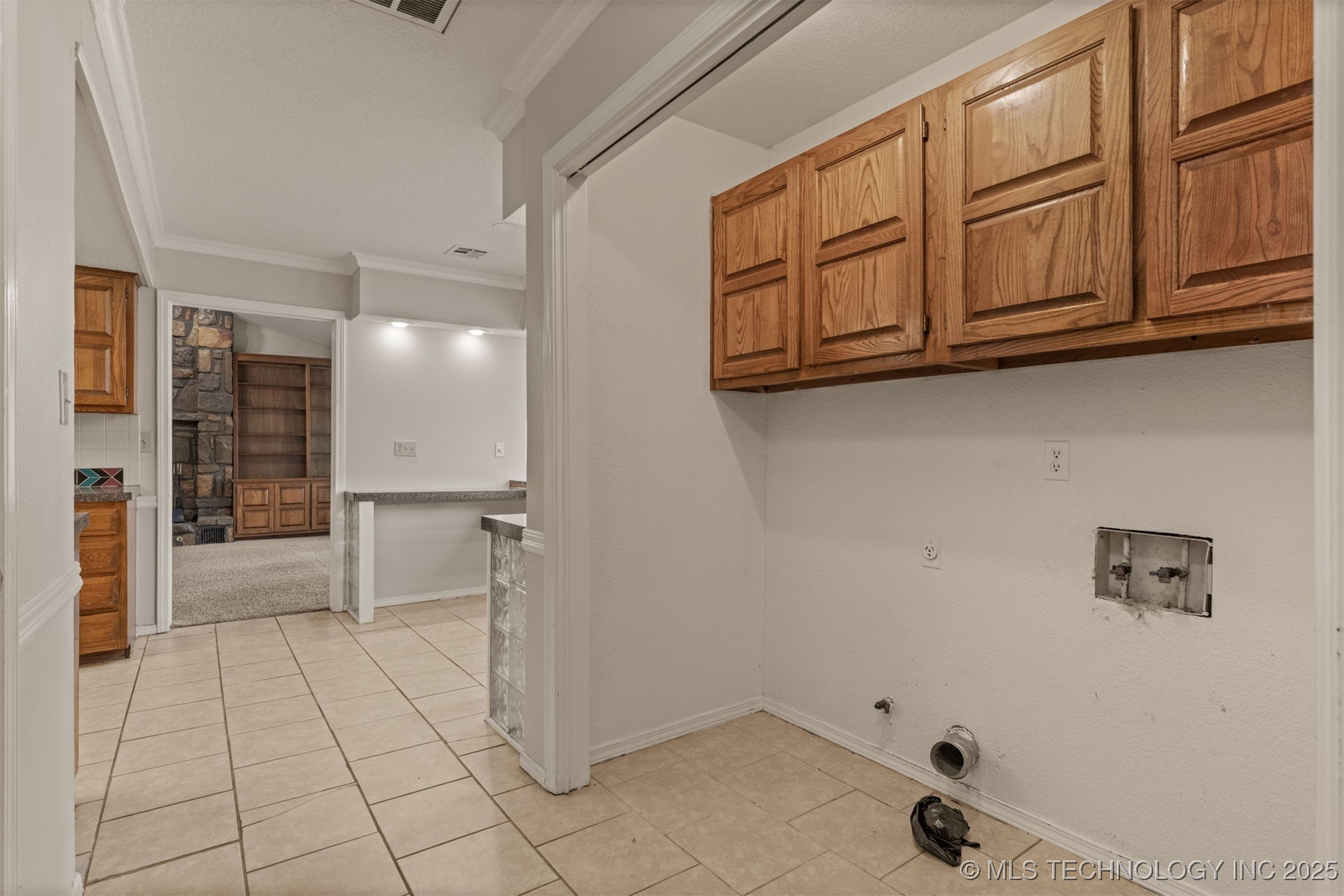 300 S Hemlock Avenue