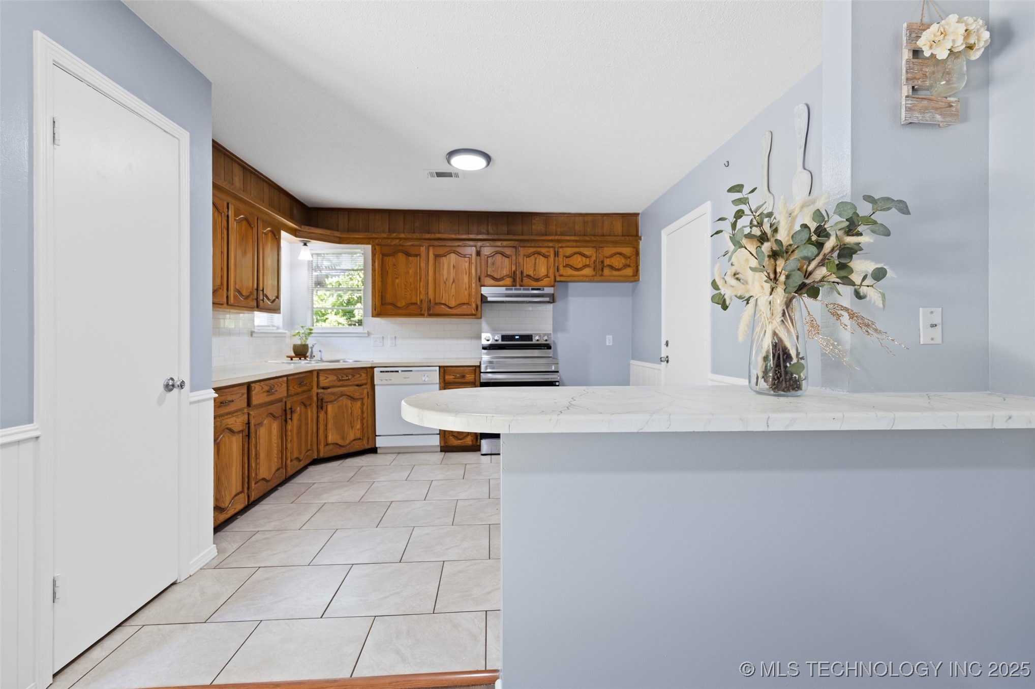 1716 S 125th East Avenue