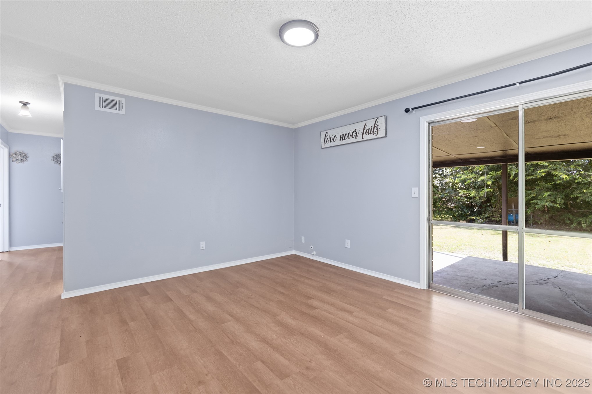 1716 S 125th East Avenue