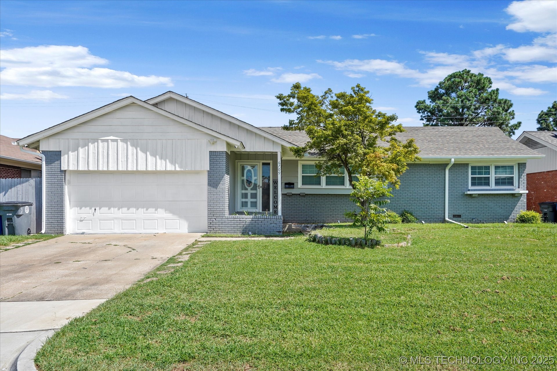 6709 E 26th Court