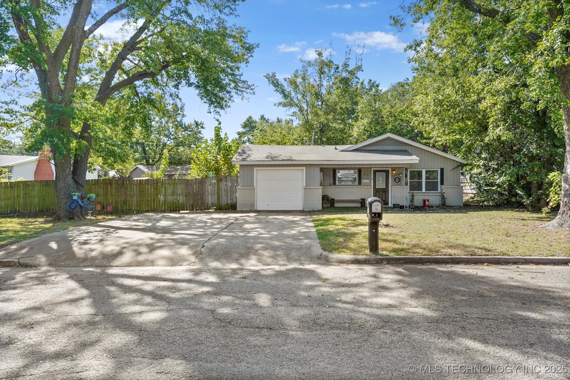 509 W Knoxville Street