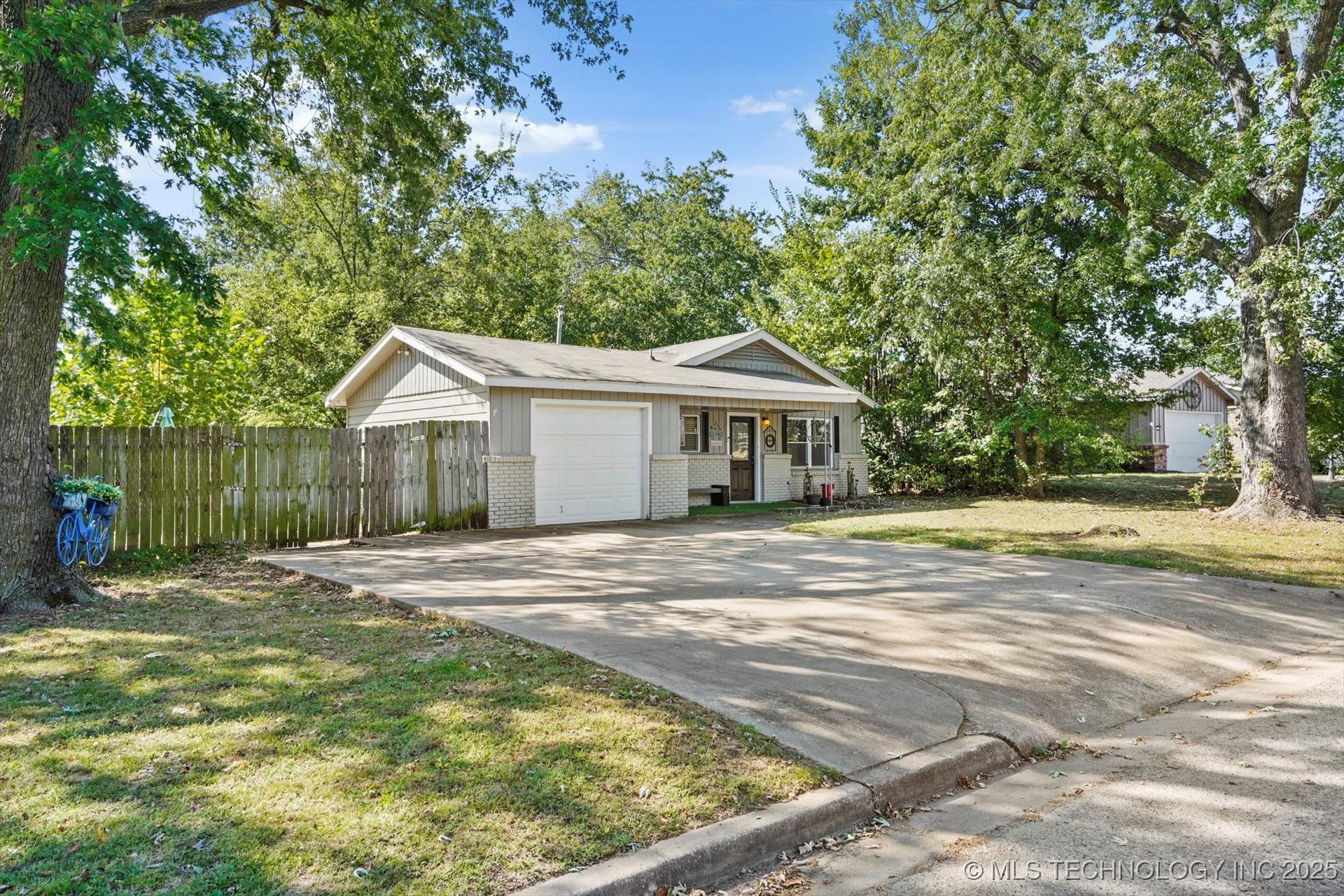 509 W Knoxville Street