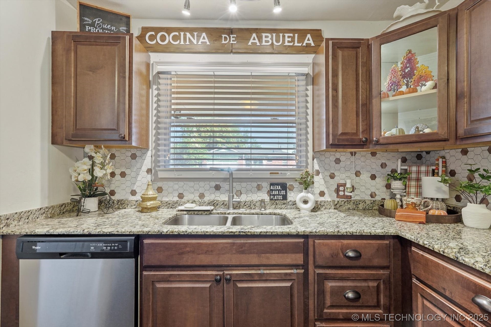 509 W Knoxville Street