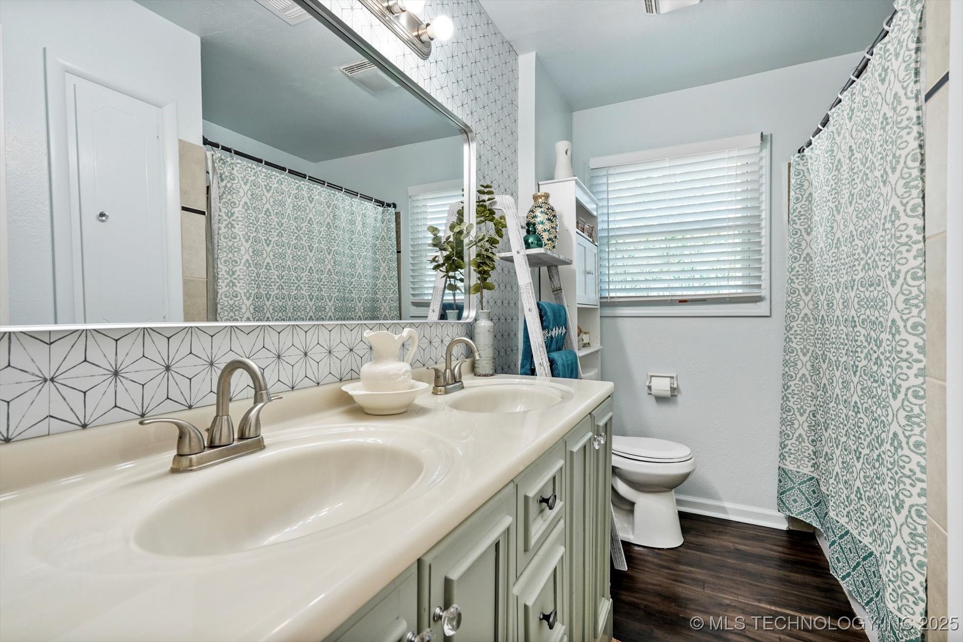 509 W Knoxville Street