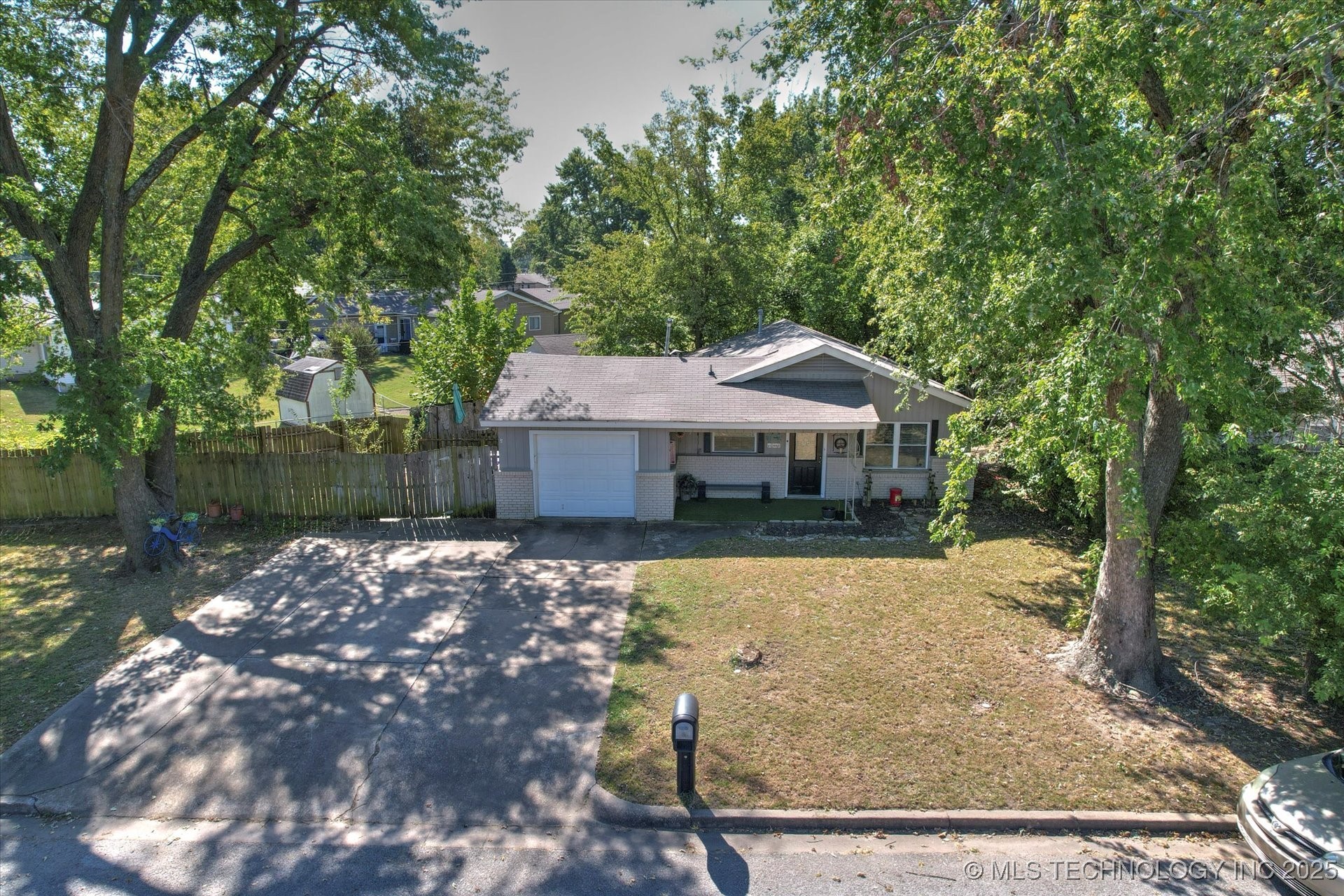 509 W Knoxville Street