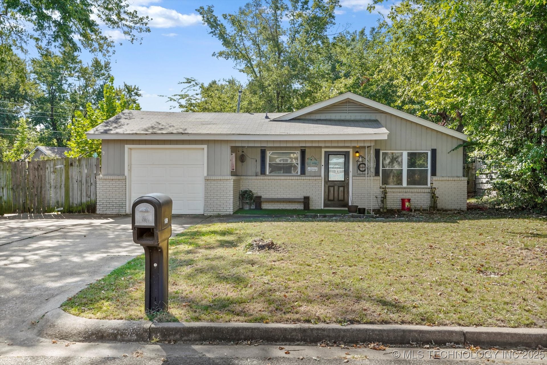 509 W Knoxville Street