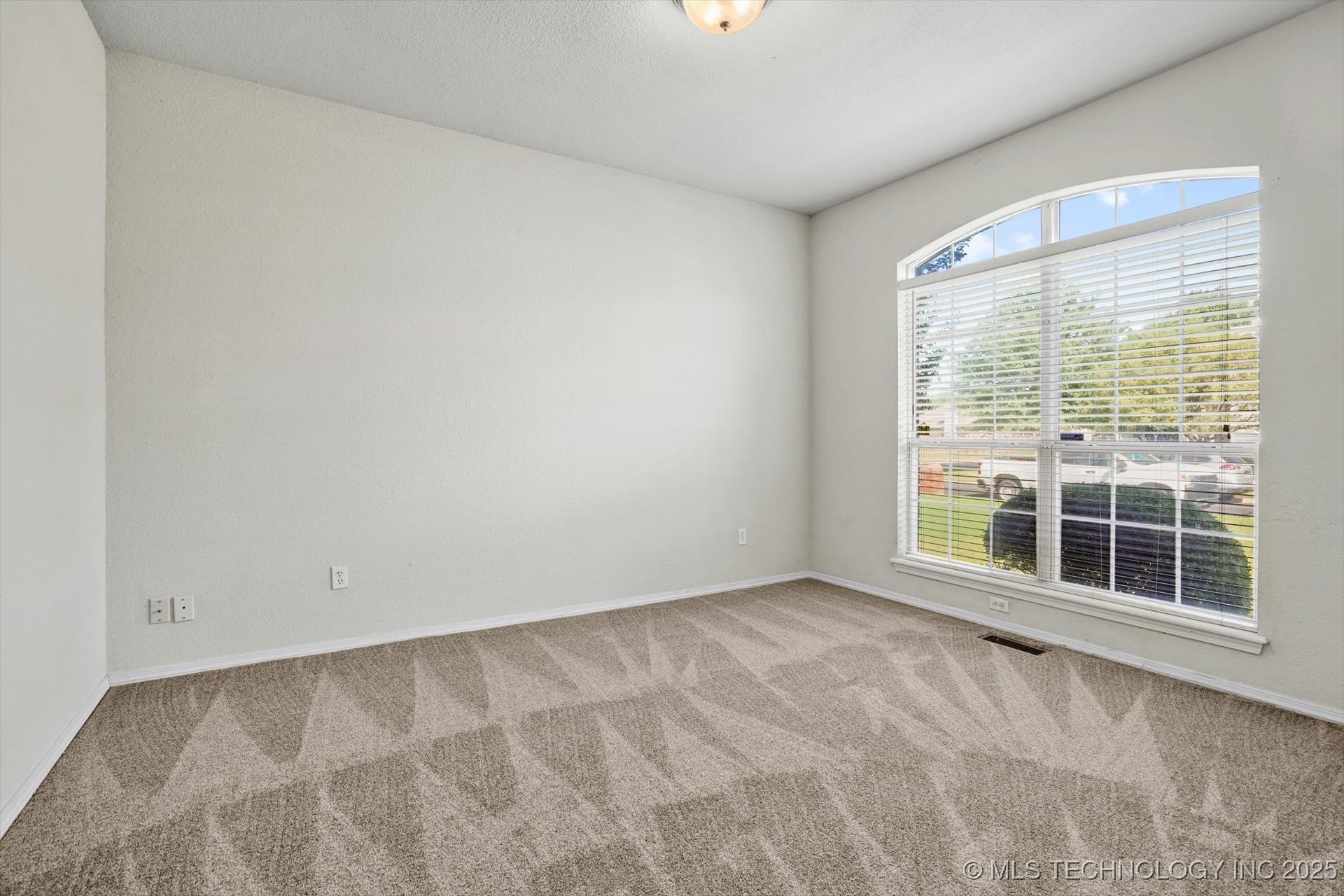 3309 W Freeport Street