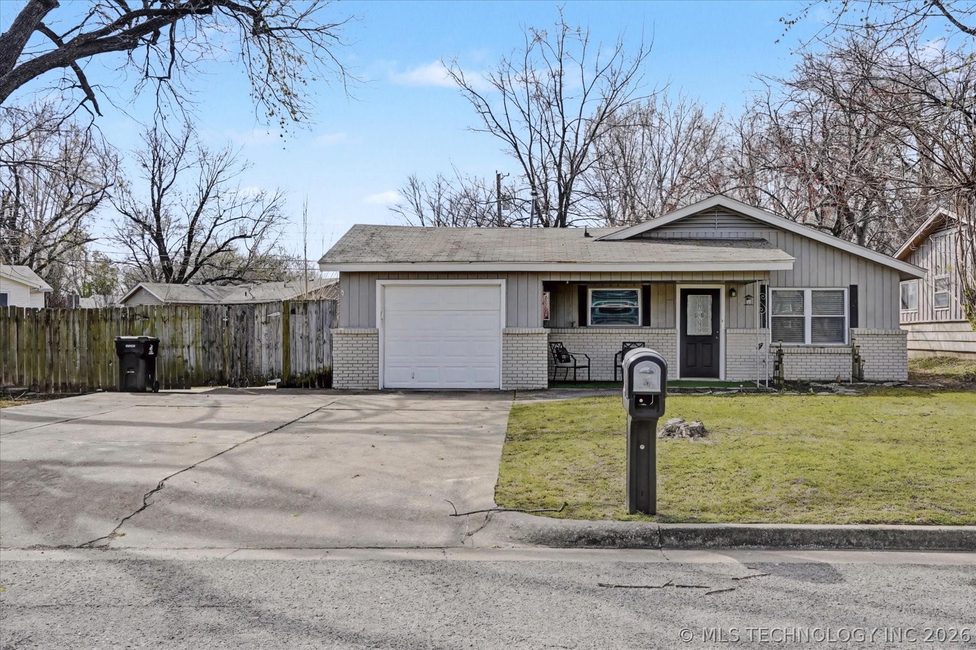 509 W Knoxville Street