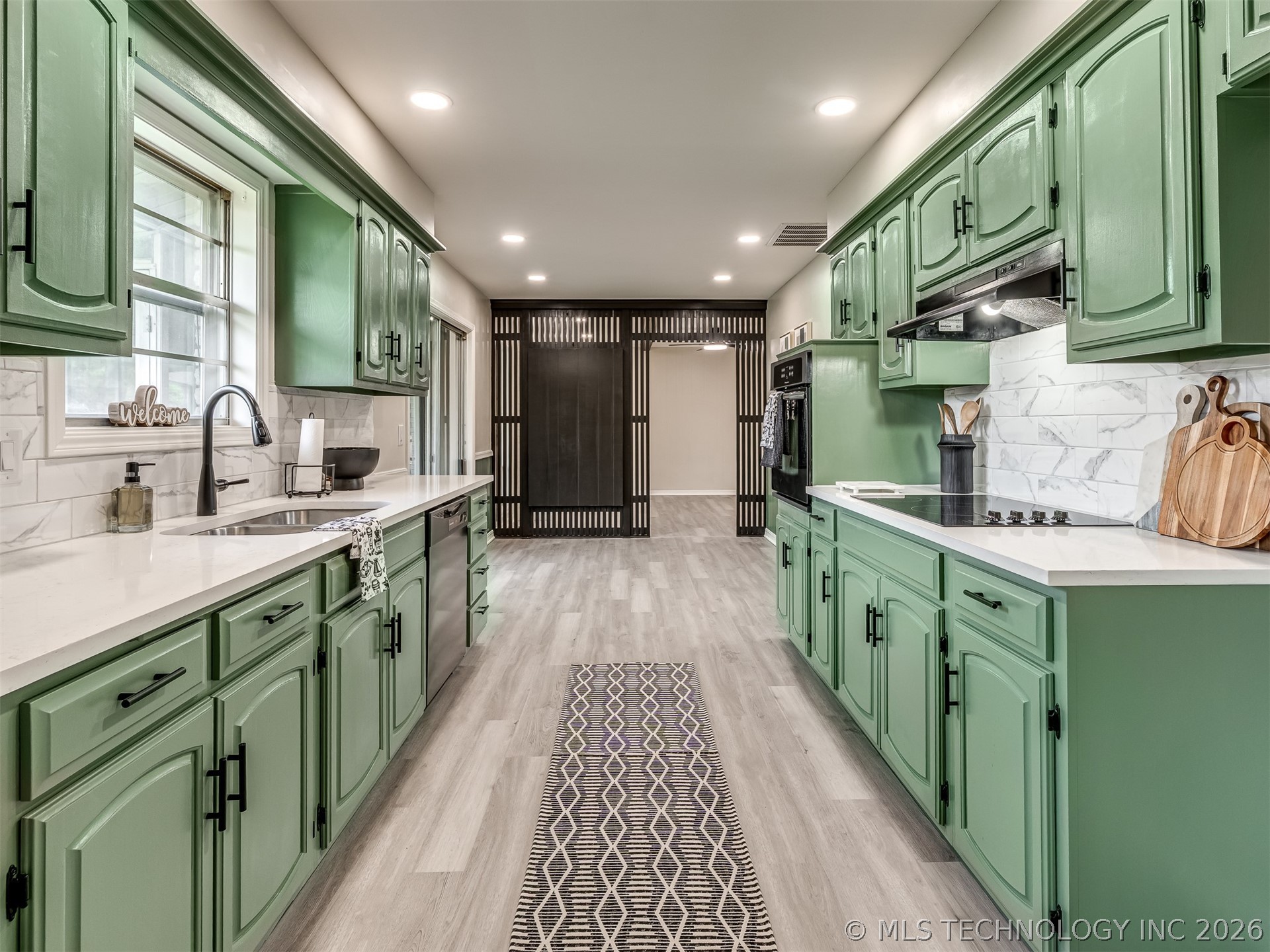 10931 E 28th Place
