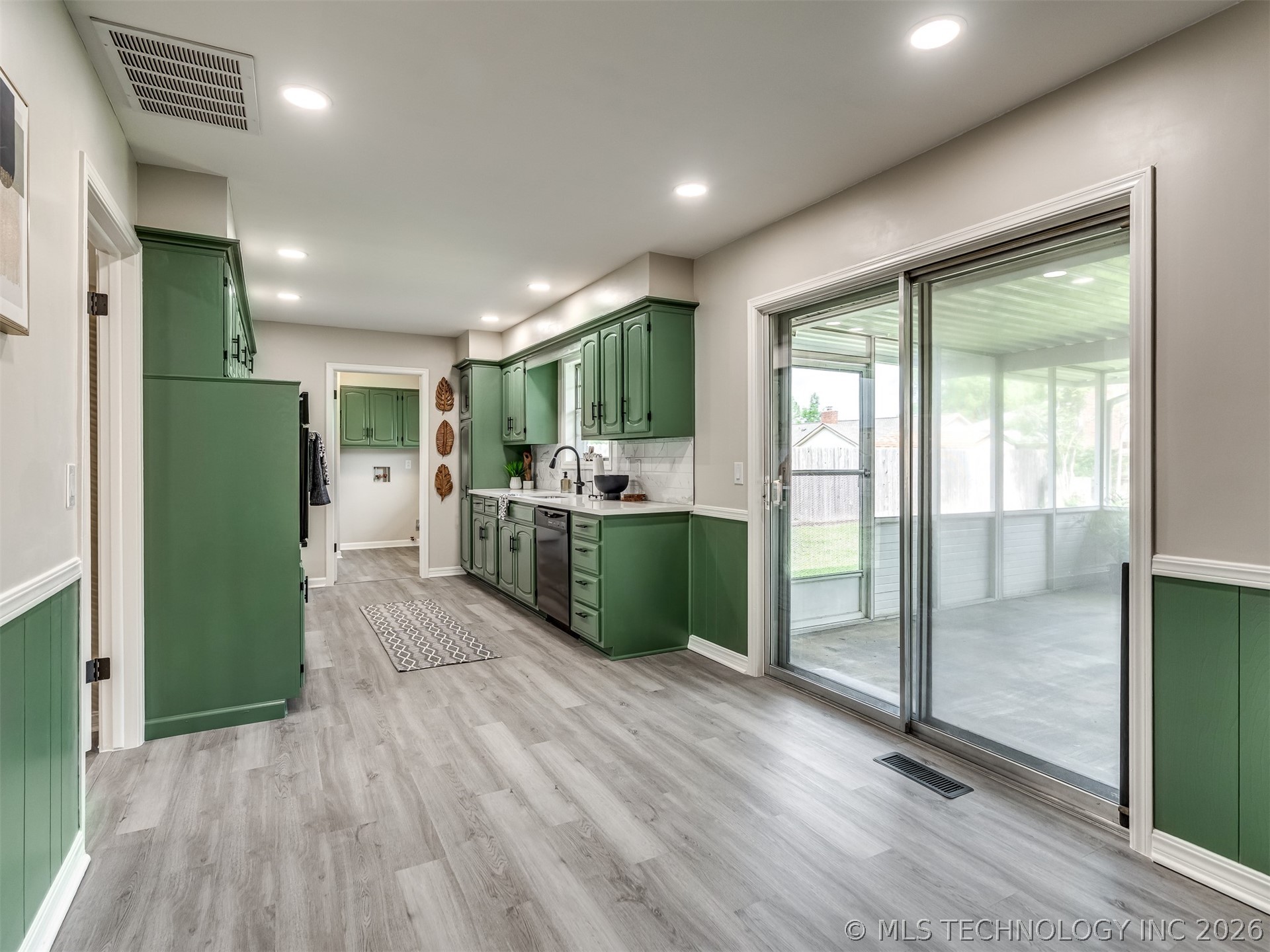 10931 E 28th Place