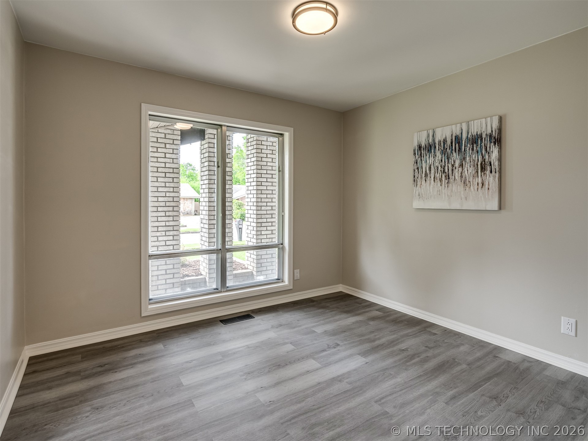 10931 E 28th Place