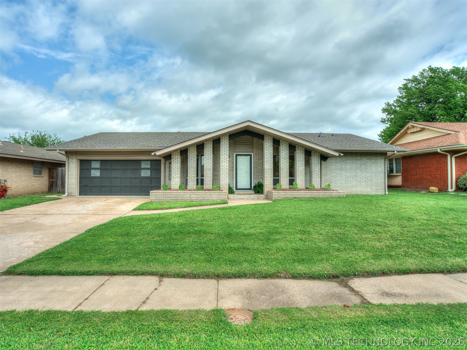 10931 E 28th Place