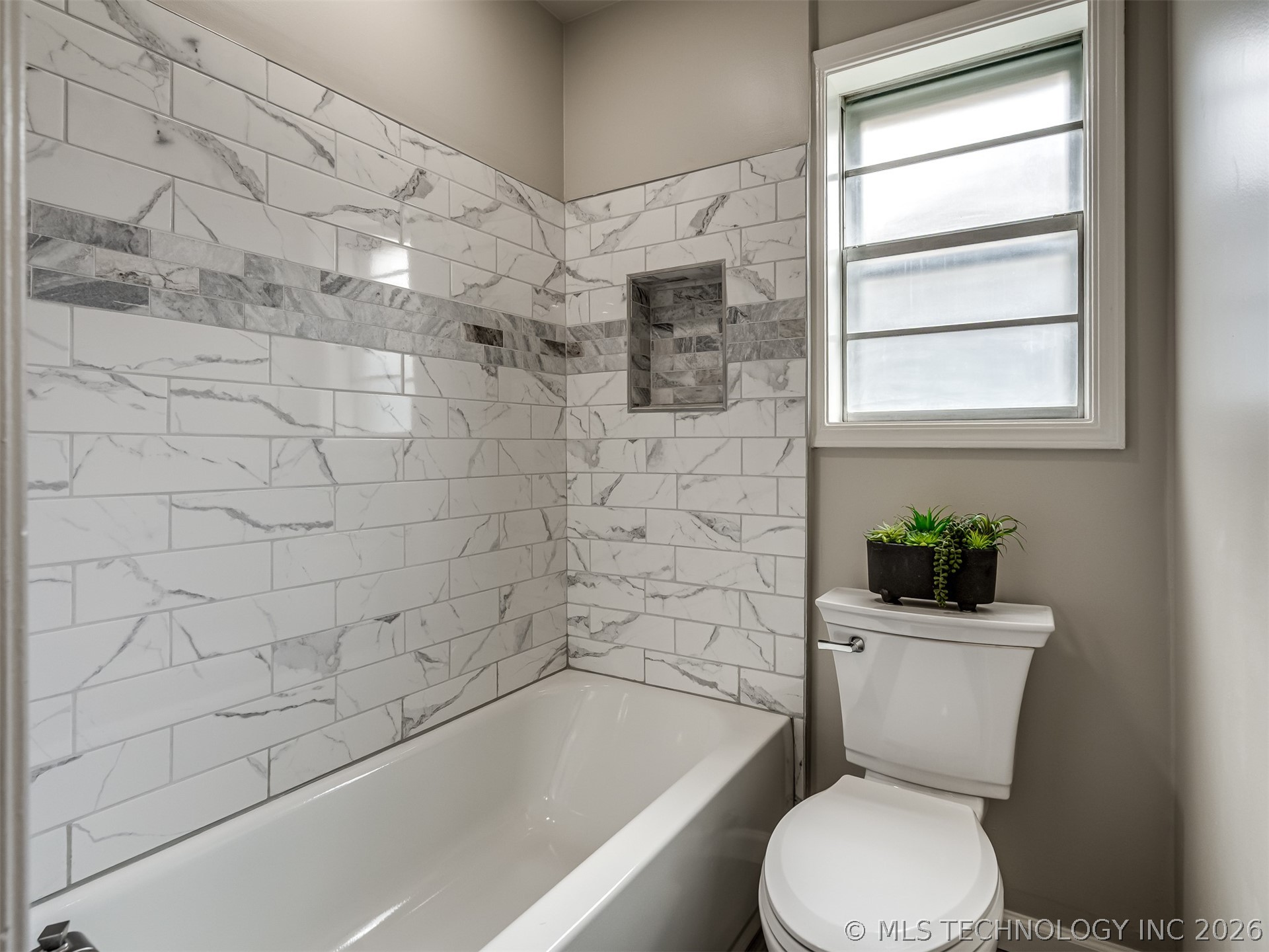 10931 E 28th Place