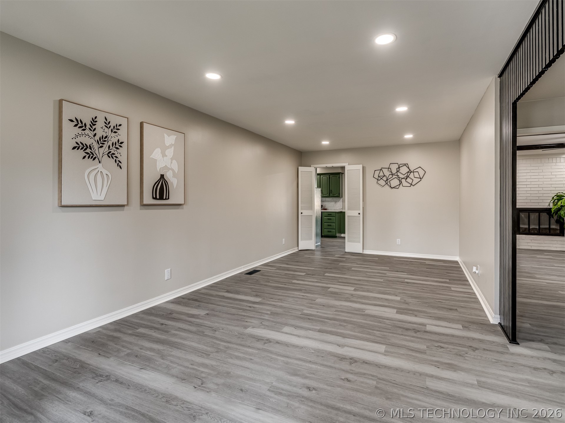10931 E 28th Place