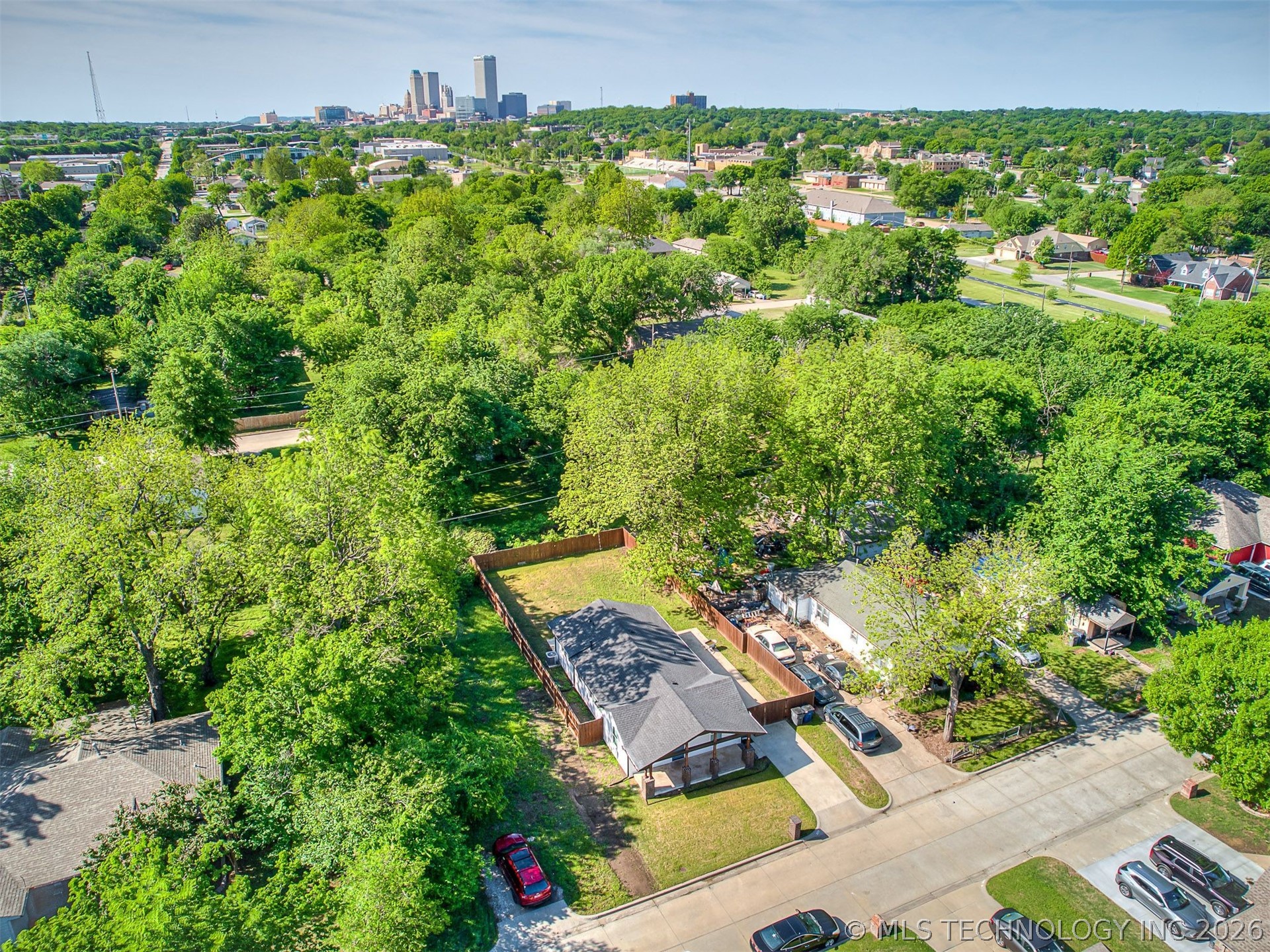 776 E Seminole Place