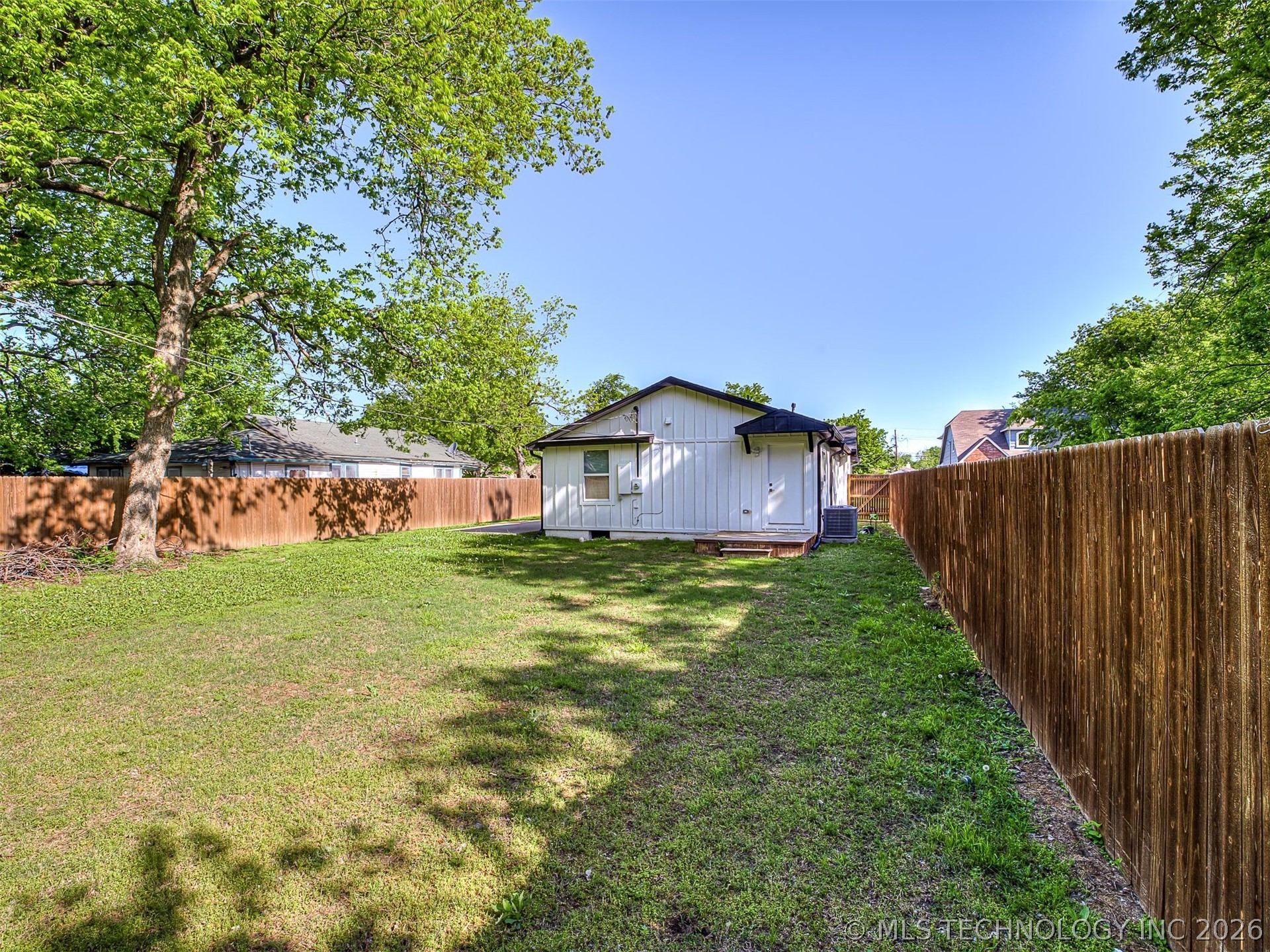 776 E Seminole Place