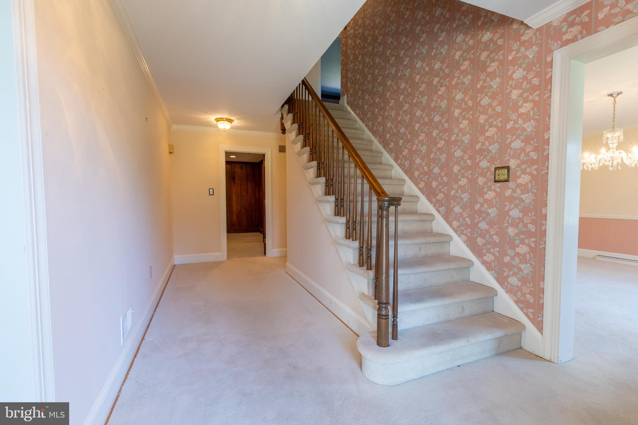 706 WESTCLIFF ROAD