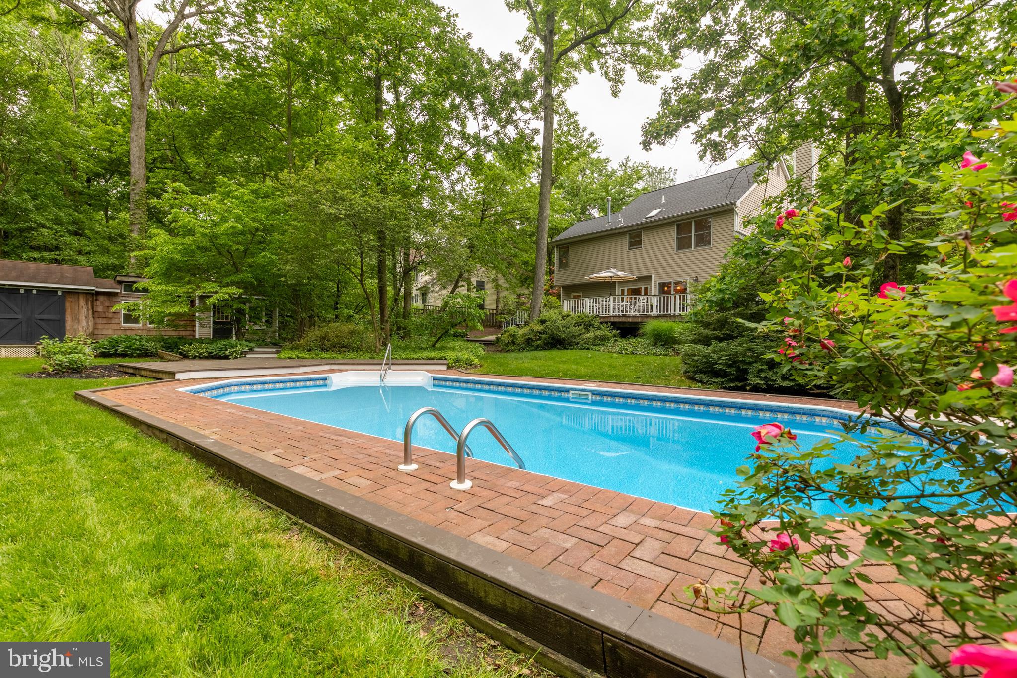 704 SPRINGCREEK COURT