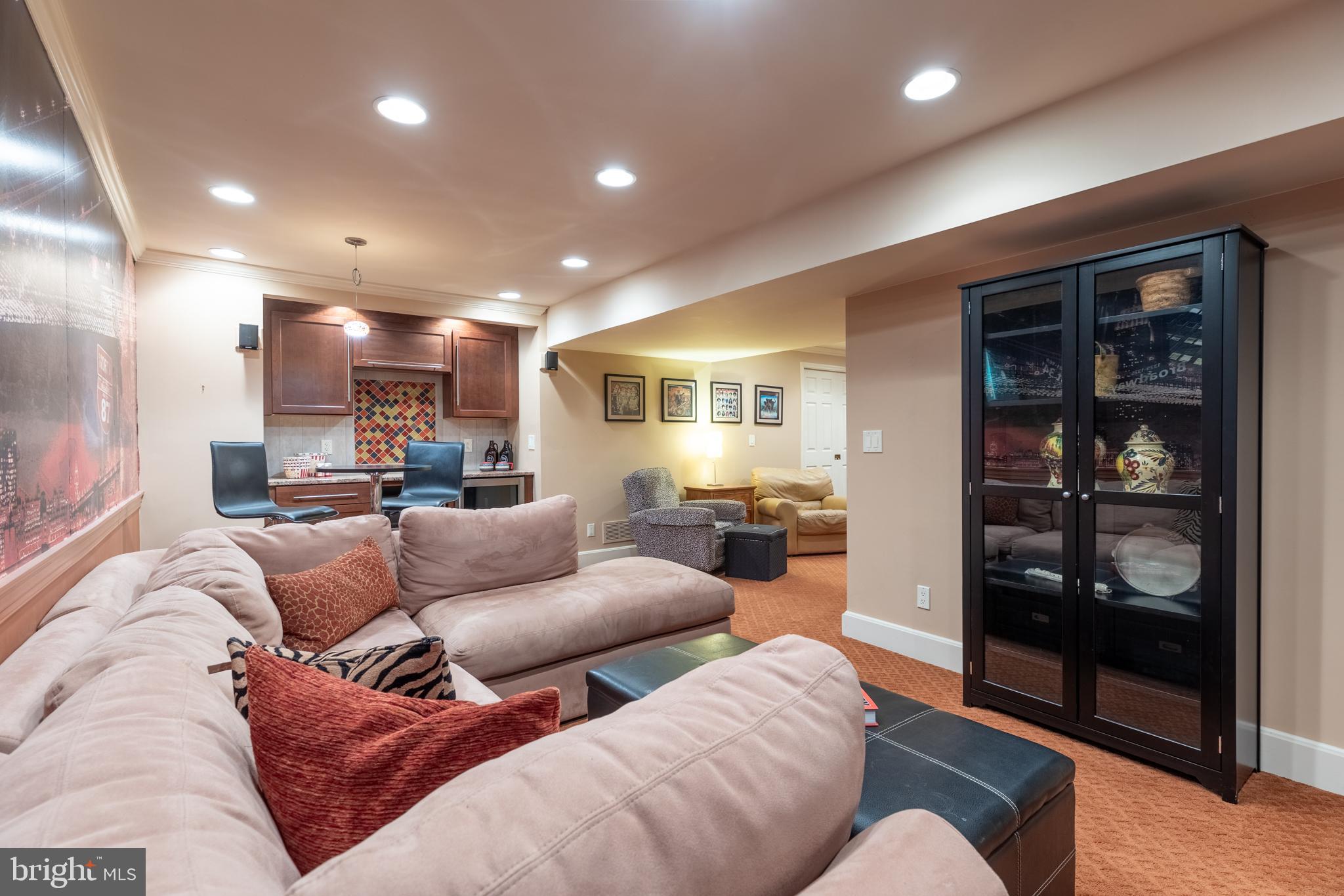 704 SPRINGCREEK COURT