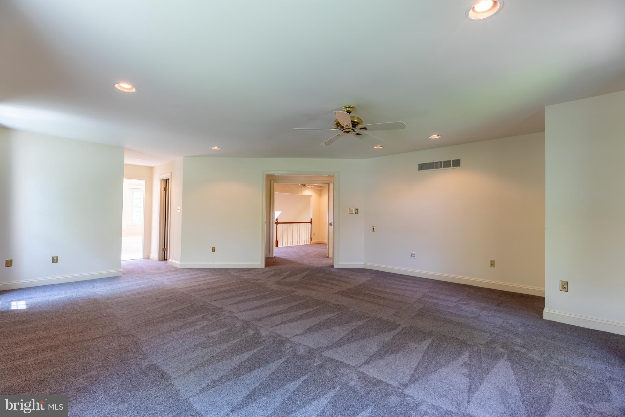 27 AUTUMNWOOD DRIVE