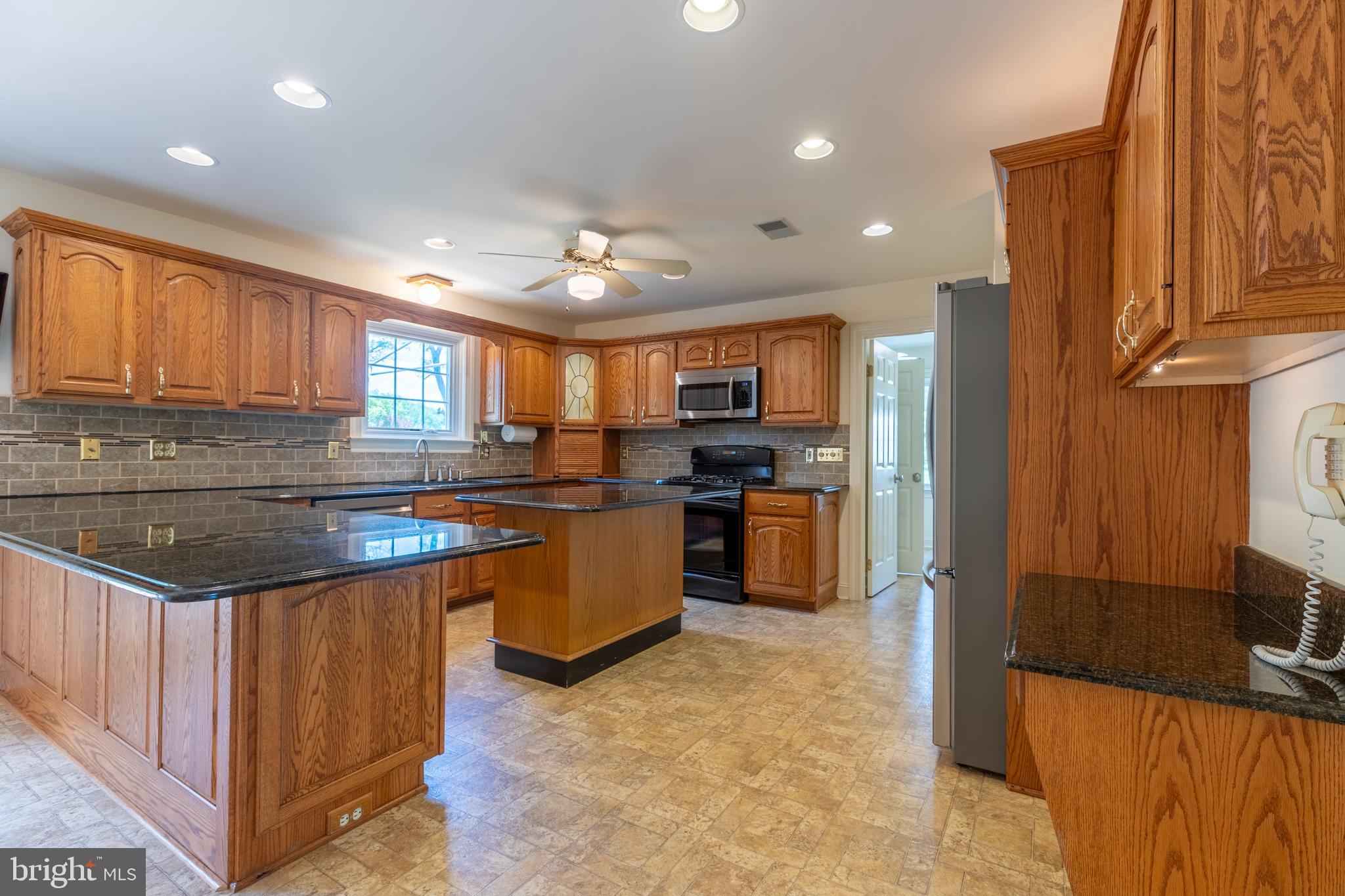 27 AUTUMNWOOD DRIVE