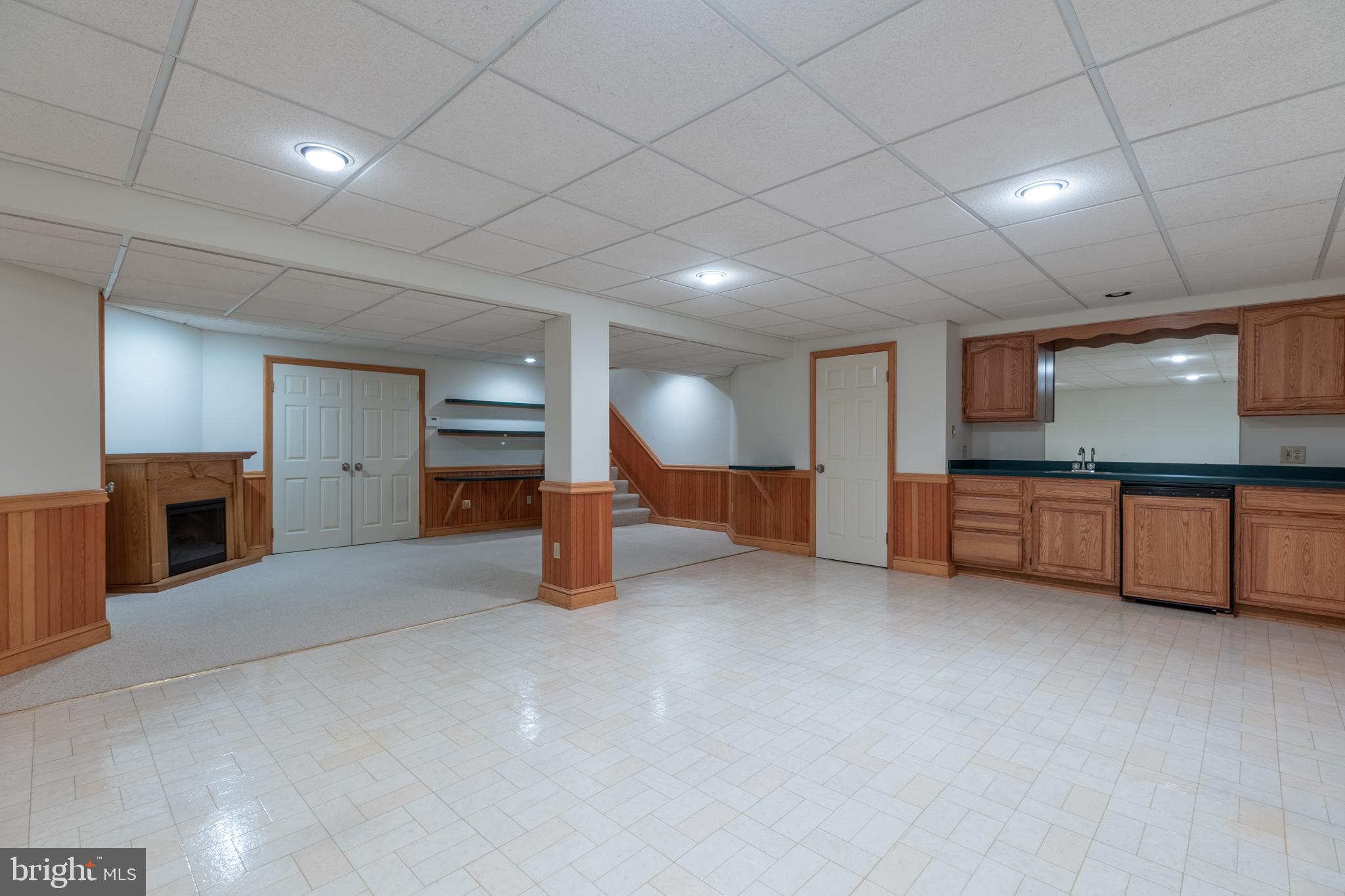 27 AUTUMNWOOD DRIVE