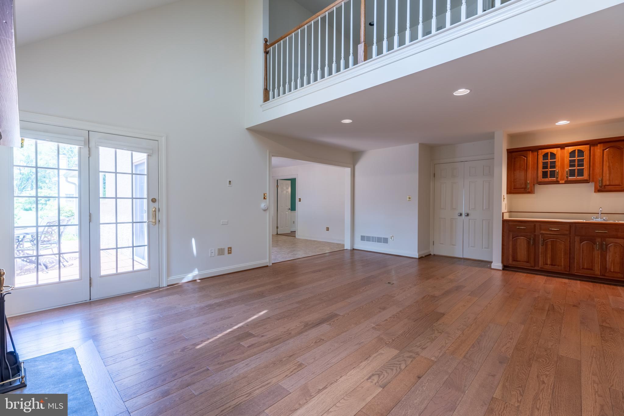 27 AUTUMNWOOD DRIVE