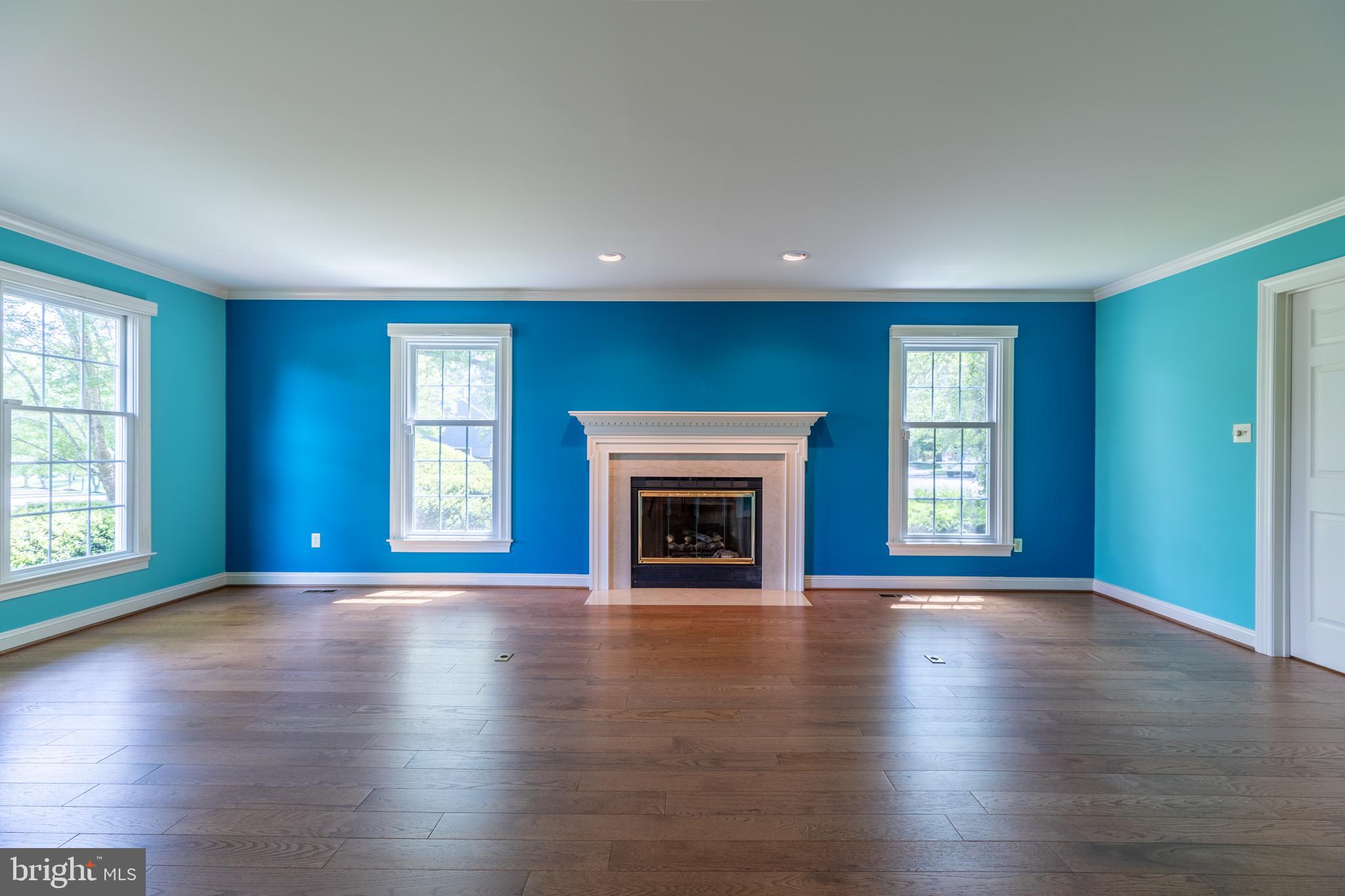 27 AUTUMNWOOD DRIVE
