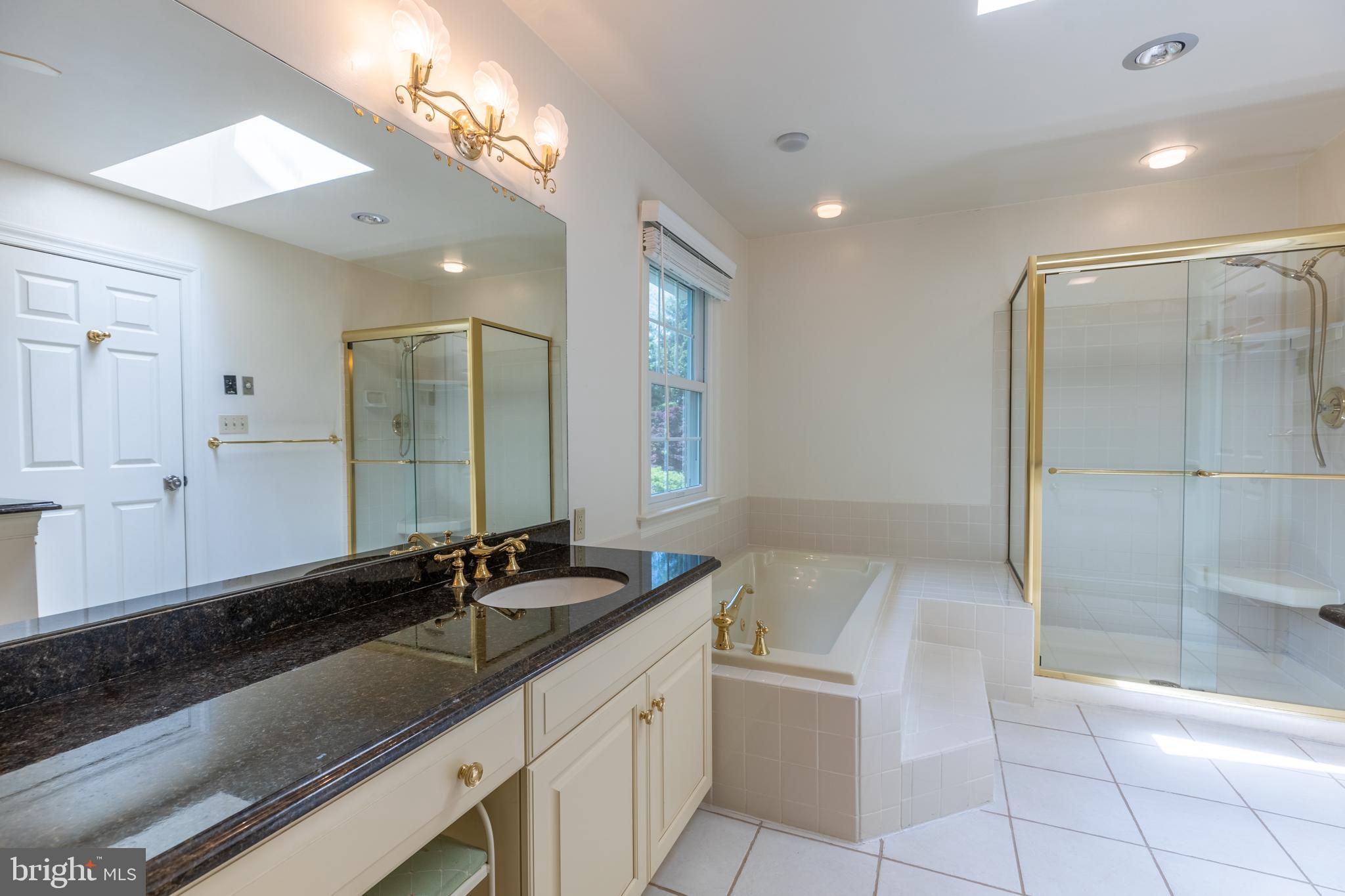 27 AUTUMNWOOD DRIVE