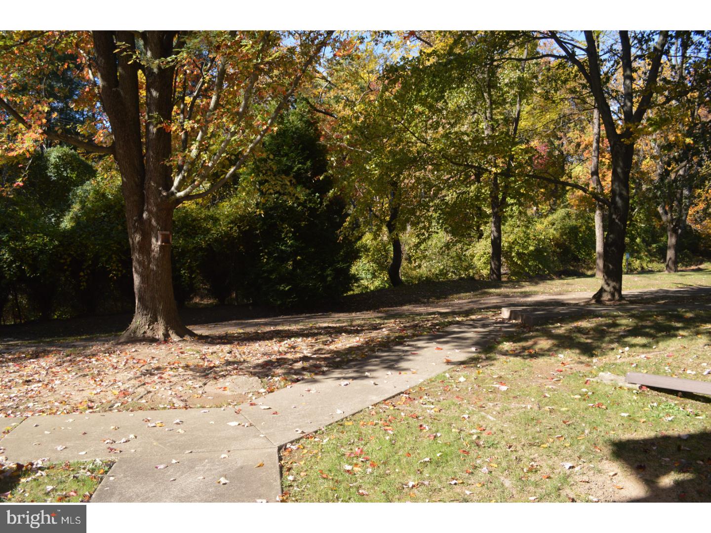4810 W BRIGANTINE COURT