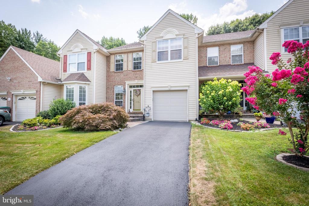 515 SOUTHAMPTON LANE