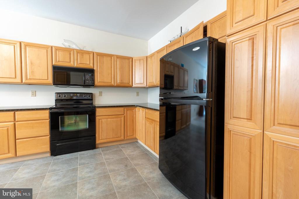 515 SOUTHAMPTON LANE