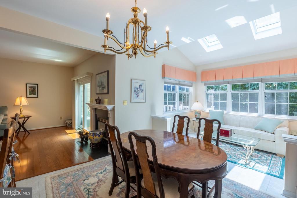 515 SOUTHAMPTON LANE