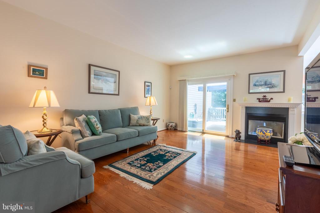 515 SOUTHAMPTON LANE