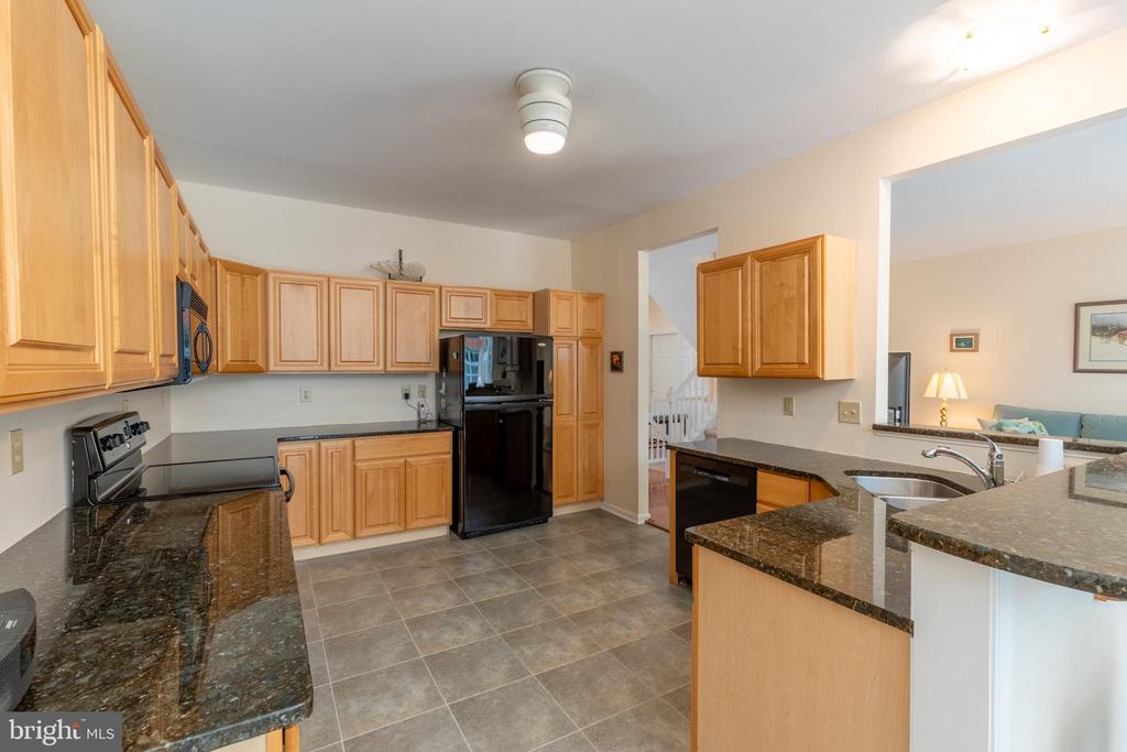 515 SOUTHAMPTON LANE