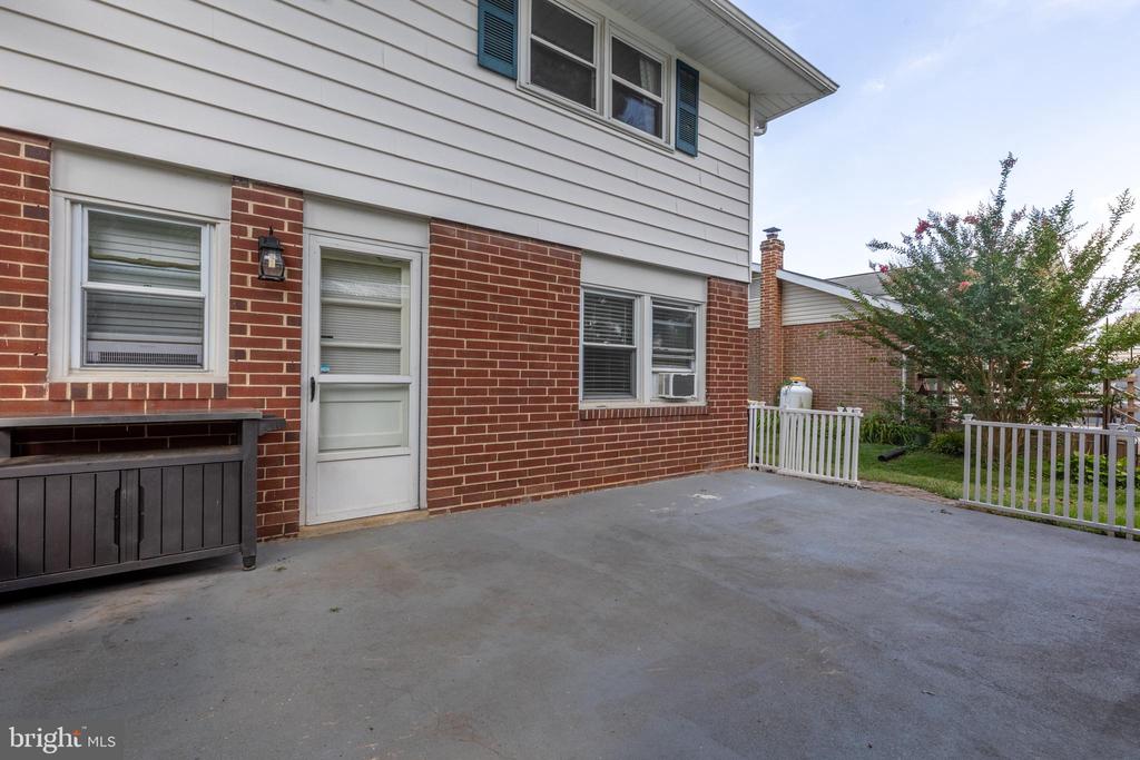 2708 BARDELL DRIVE