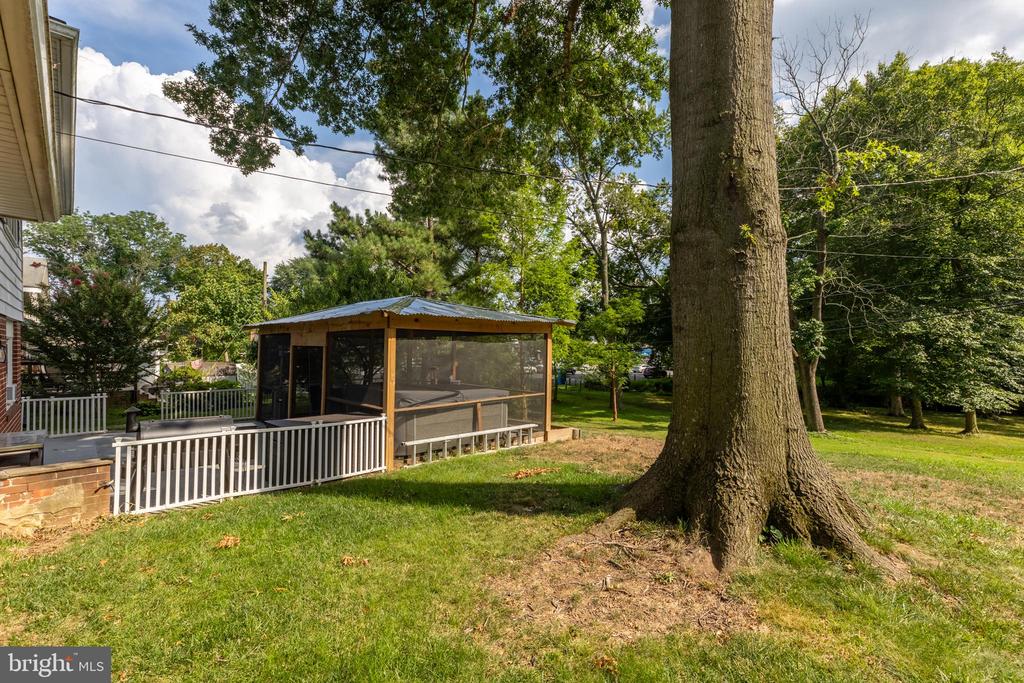 2708 BARDELL DRIVE