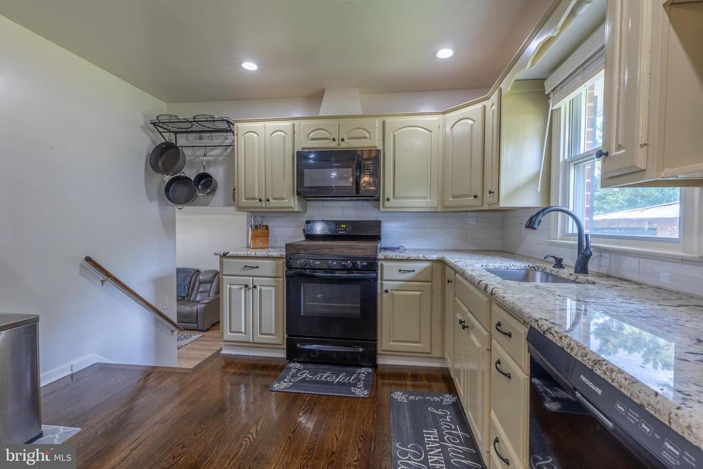 2708 BARDELL DRIVE