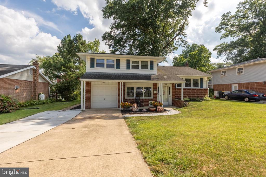 2708 BARDELL DRIVE