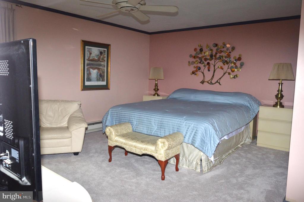 715 BELLEVUE ROAD