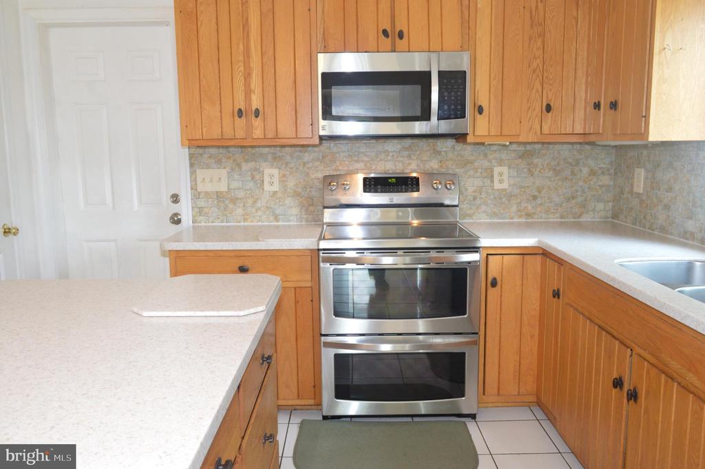 1190 CORNER KETCH ROAD