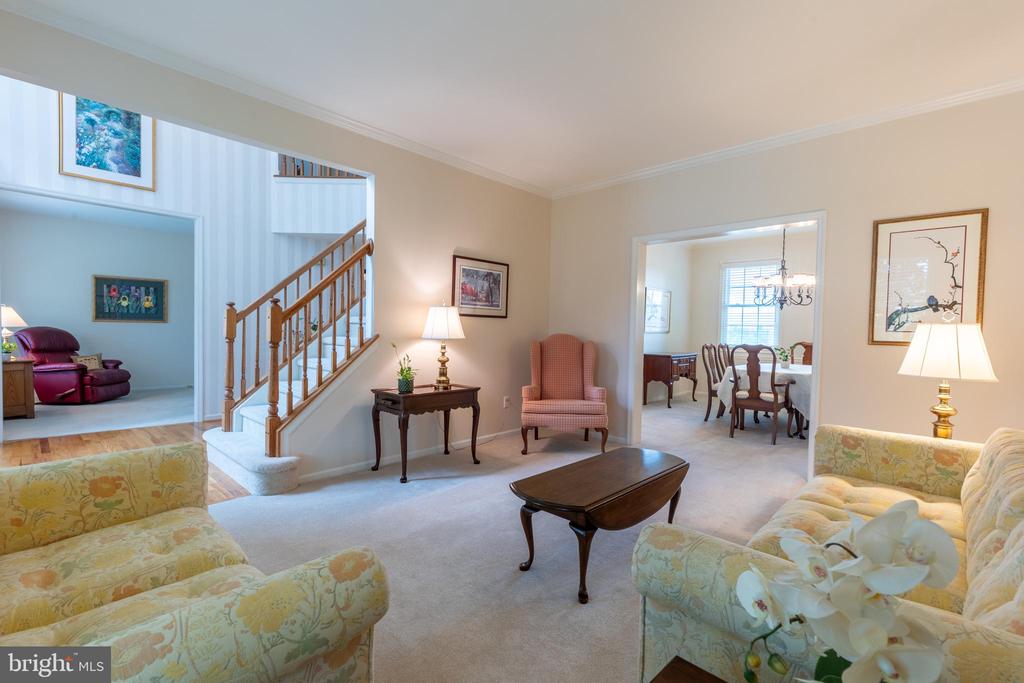 7 SALINA COURT