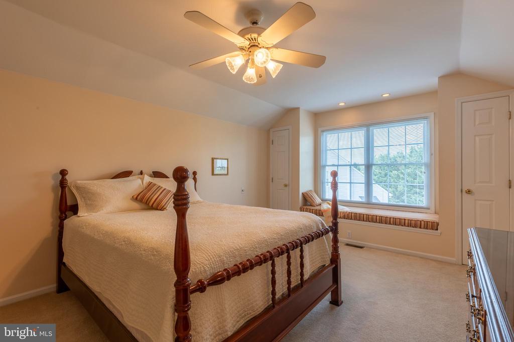 7 SALINA COURT
