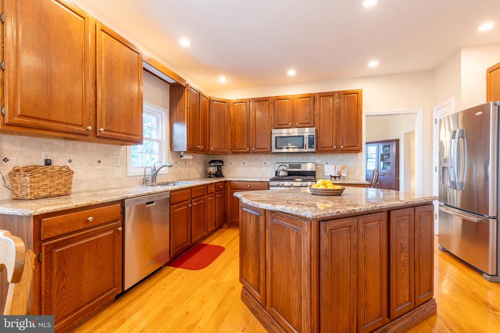 7 SALINA COURT