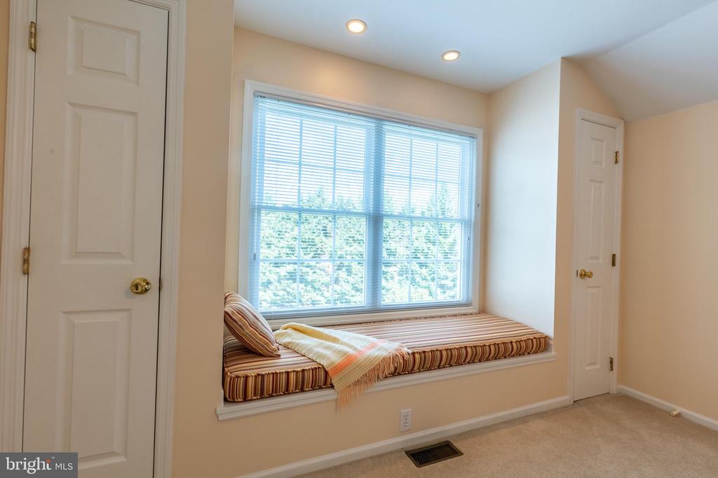 7 SALINA COURT
