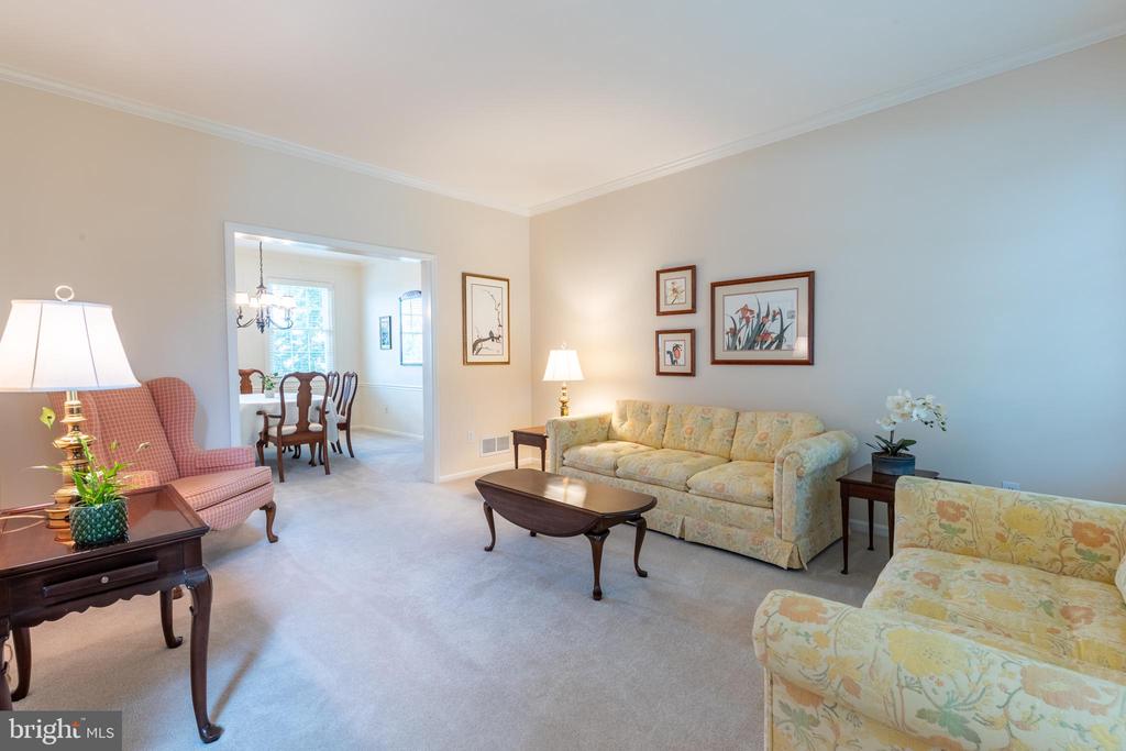 7 SALINA COURT