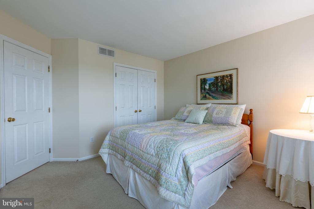7 SALINA COURT